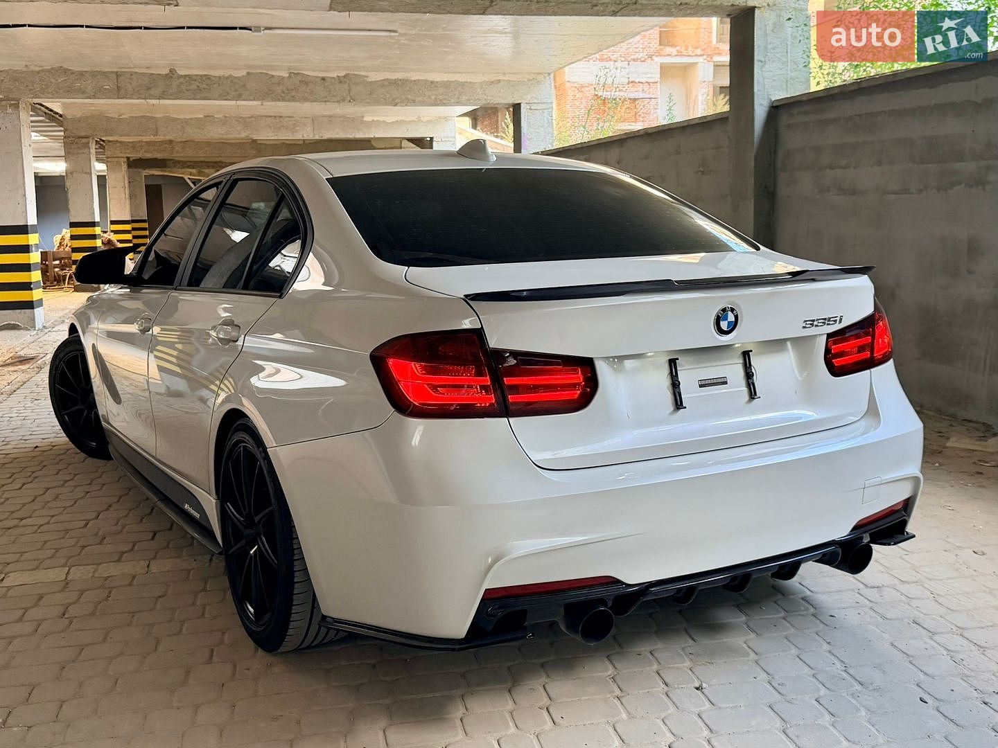 BMW 3 Series 2012 VIN WBA3A9G51CNP35610 фото оголошення 10 з 44