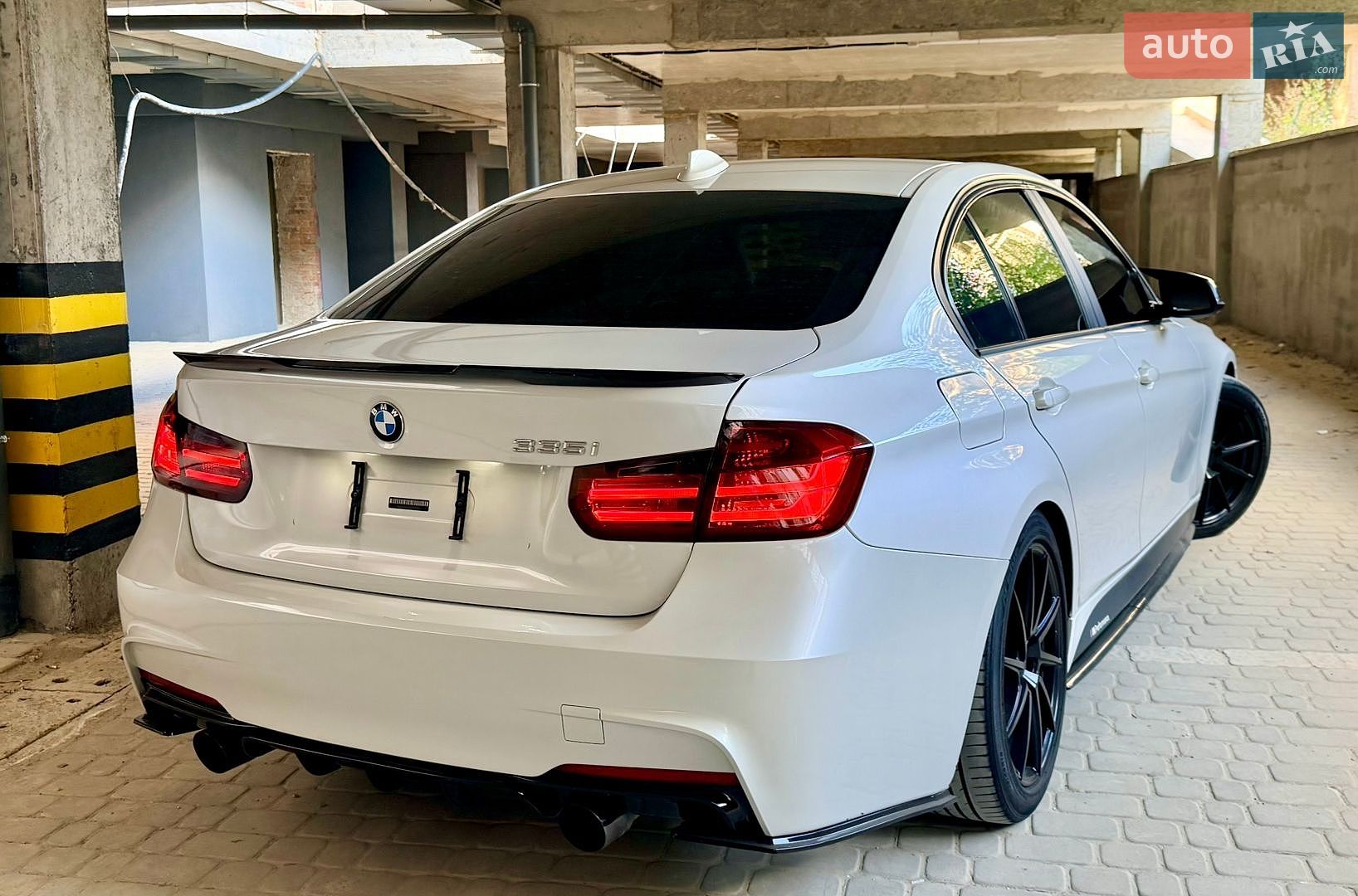 BMW 3 Series 2012 VIN WBA3A9G51CNP35610 фото оголошення 11 з 44