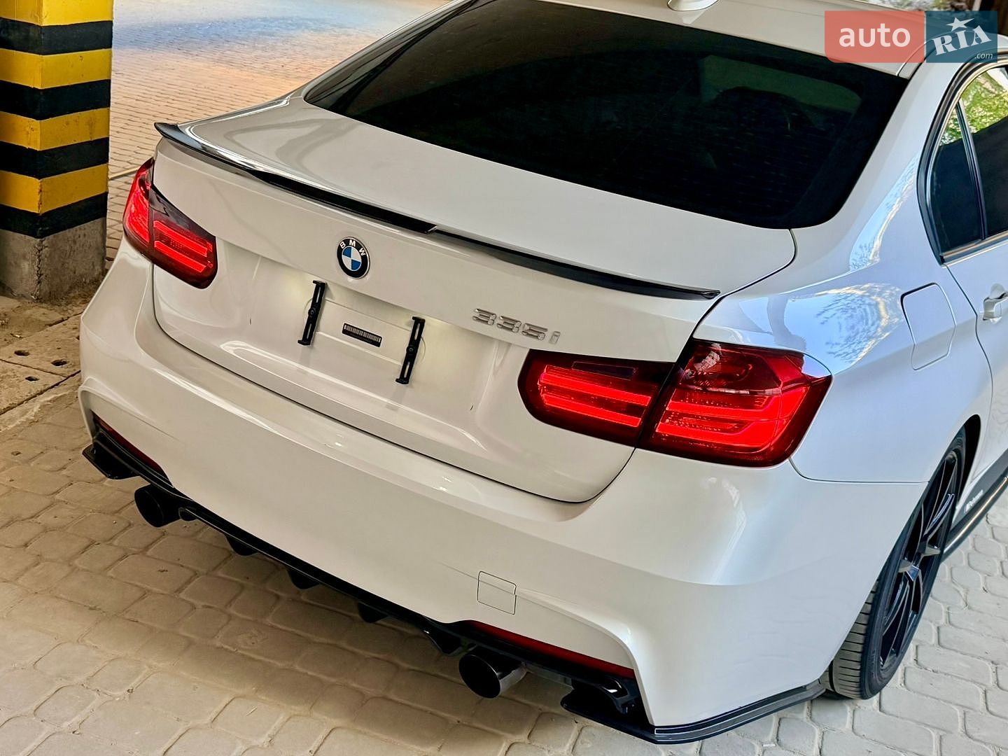 BMW 3 Series 2012 VIN WBA3A9G51CNP35610 фото оголошення 12 з 44