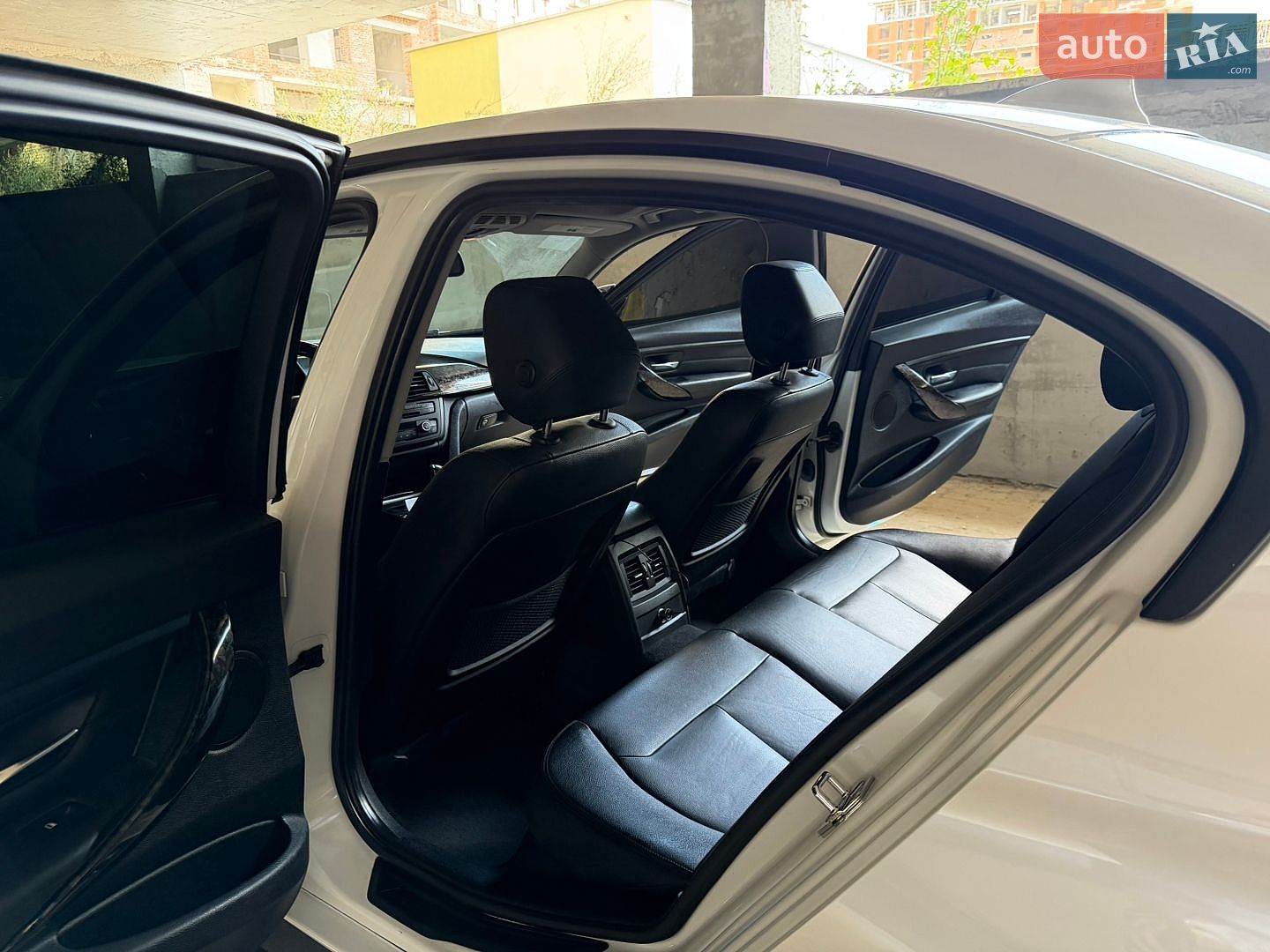 BMW 3 Series 2012 VIN WBA3A9G51CNP35610 фото оголошення 28 з 44
