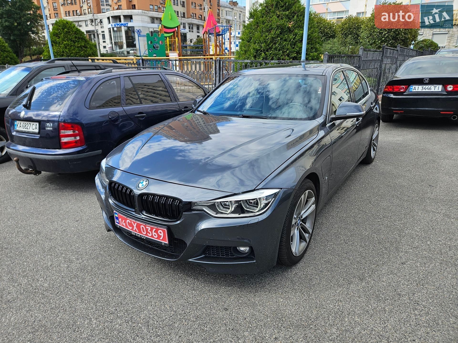 BMW 3 Series 2018 VIN WBA8E1C59JA756355 фото оголошення 16 з 20