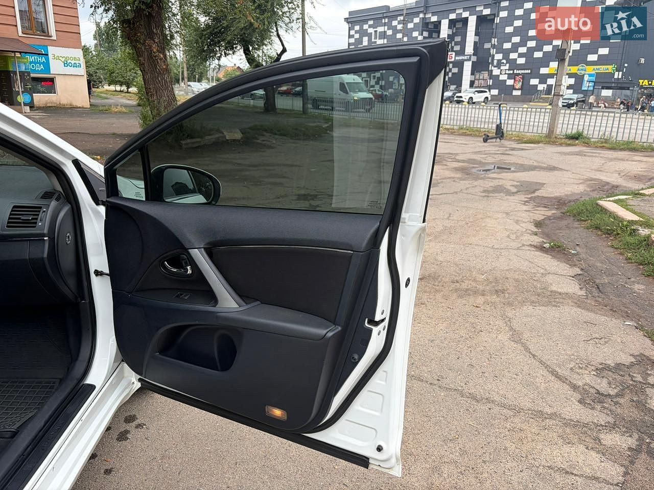 Toyota Avensis 2013 VIN SB1BD76L30E119188 фото оголошення 12 з 15