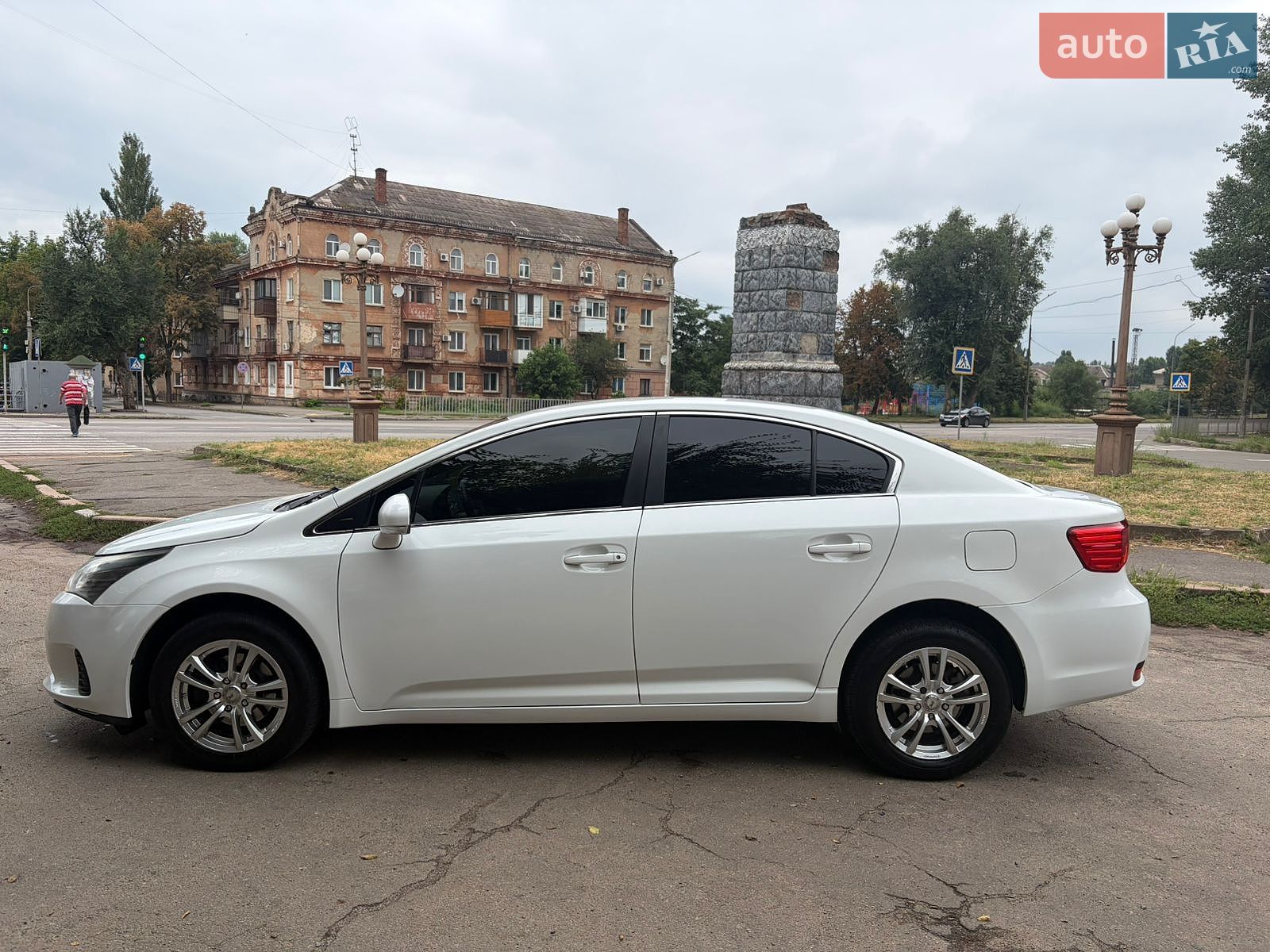 Toyota Avensis 2013 VIN SB1BD76L30E119188 фото оголошення 3 з 15