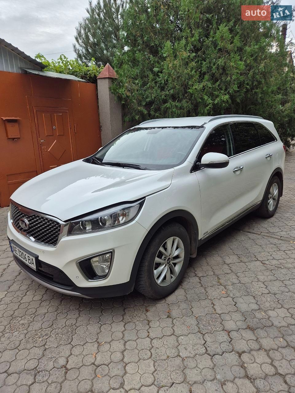 Kia Sorento 2017 VIN KNAPH81BDF5049676 фото оголошення 2 з 19