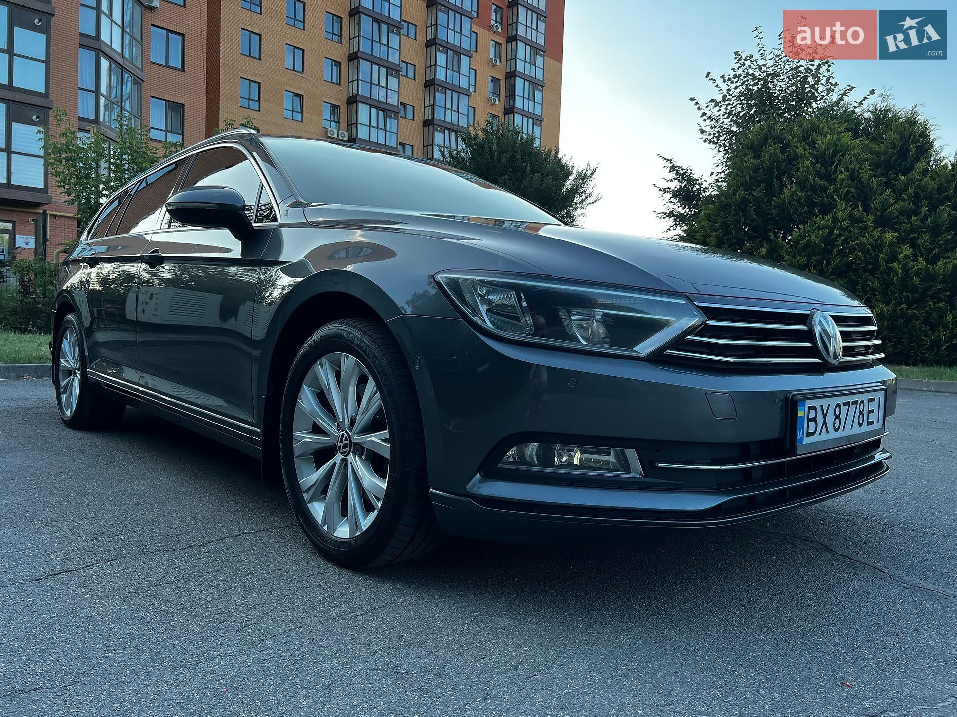 Volkswagen Passat 2016 VIN WVWZZZ3CZGE180912 фото оголошення 4 з 55