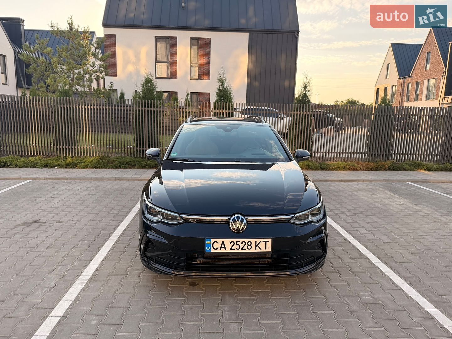 Volkswagen Golf 2021 VIN WVWZZZCDZNW505644 фото оголошення 2 з 16