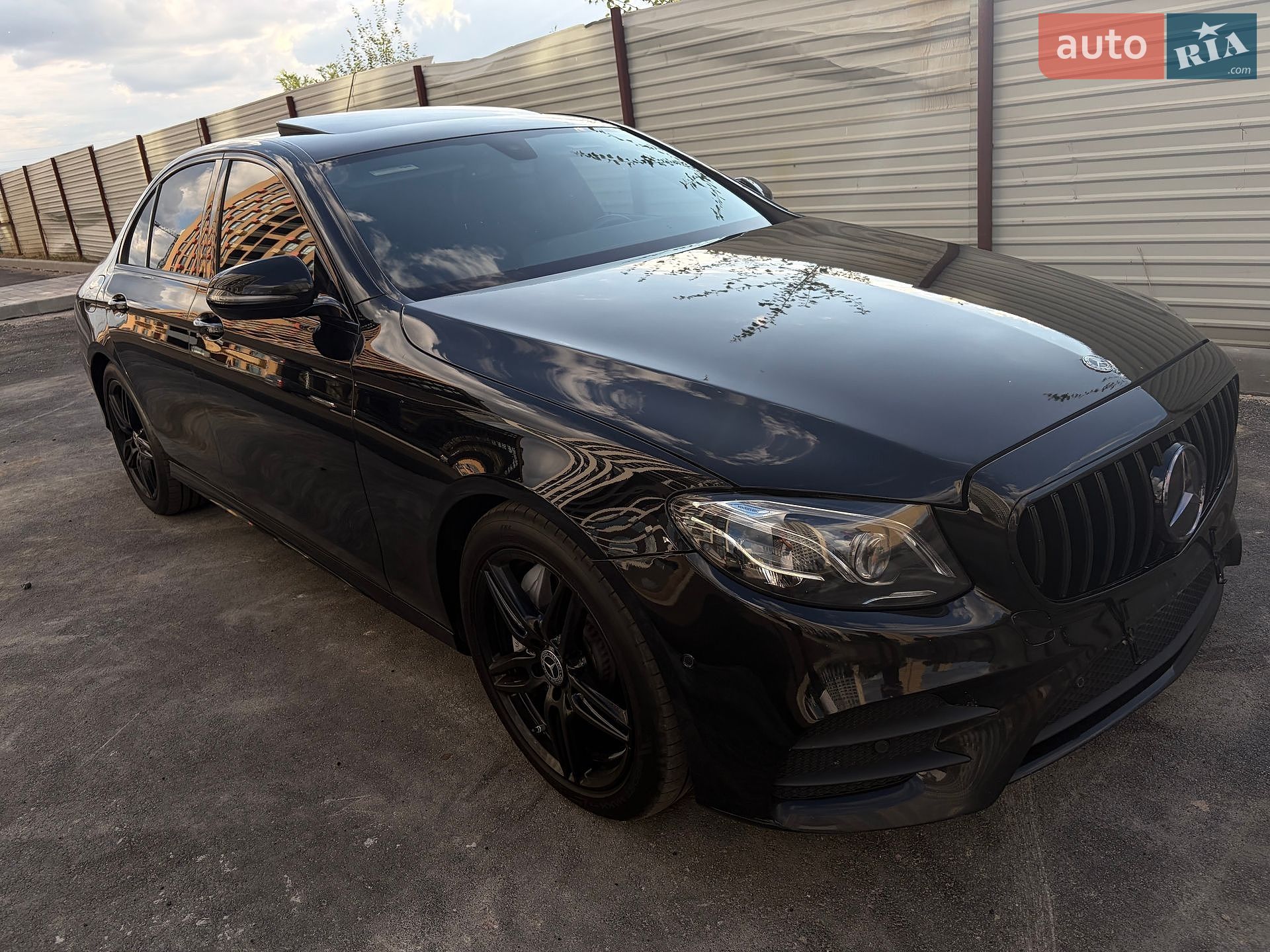 Mercedes-Benz E-Class 2018 VIN WDDZF4JB6JA468782 фото оголошення 41 з 67