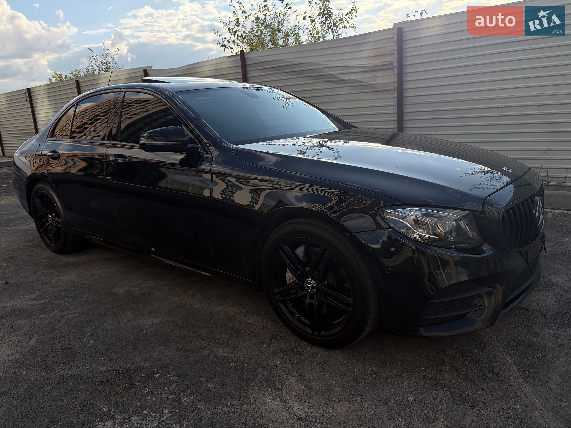 Mercedes-Benz E-Class 2018 VIN WDDZF4JB6JA468782 фото оголошення 42 з 67