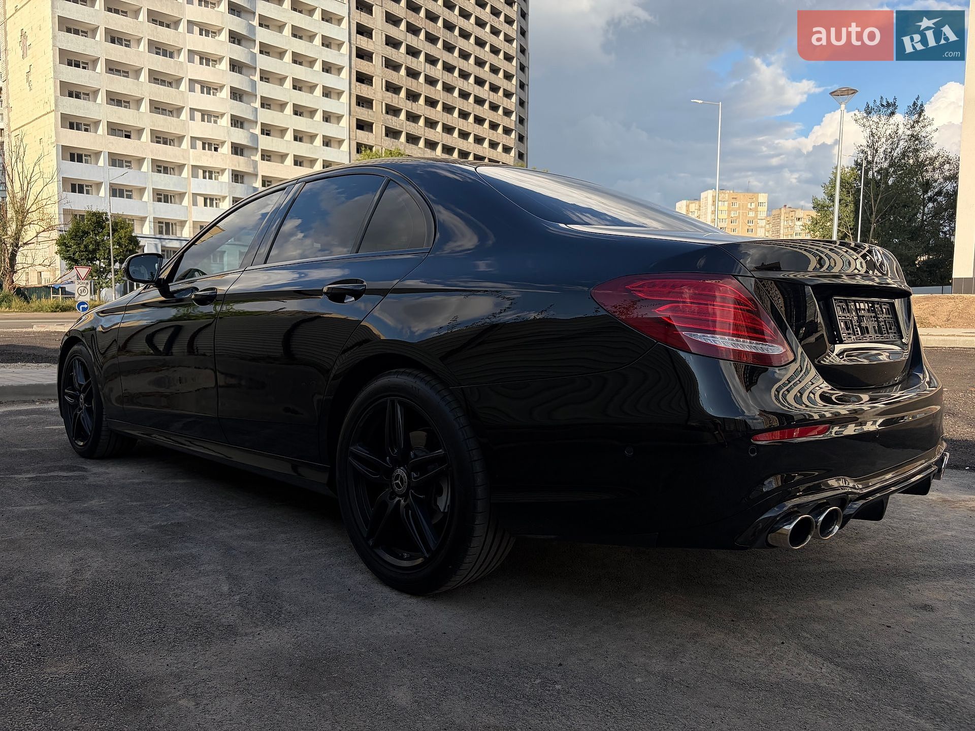 Mercedes-Benz E-Class 2018 VIN WDDZF4JB6JA468782 фото оголошення 48 з 67