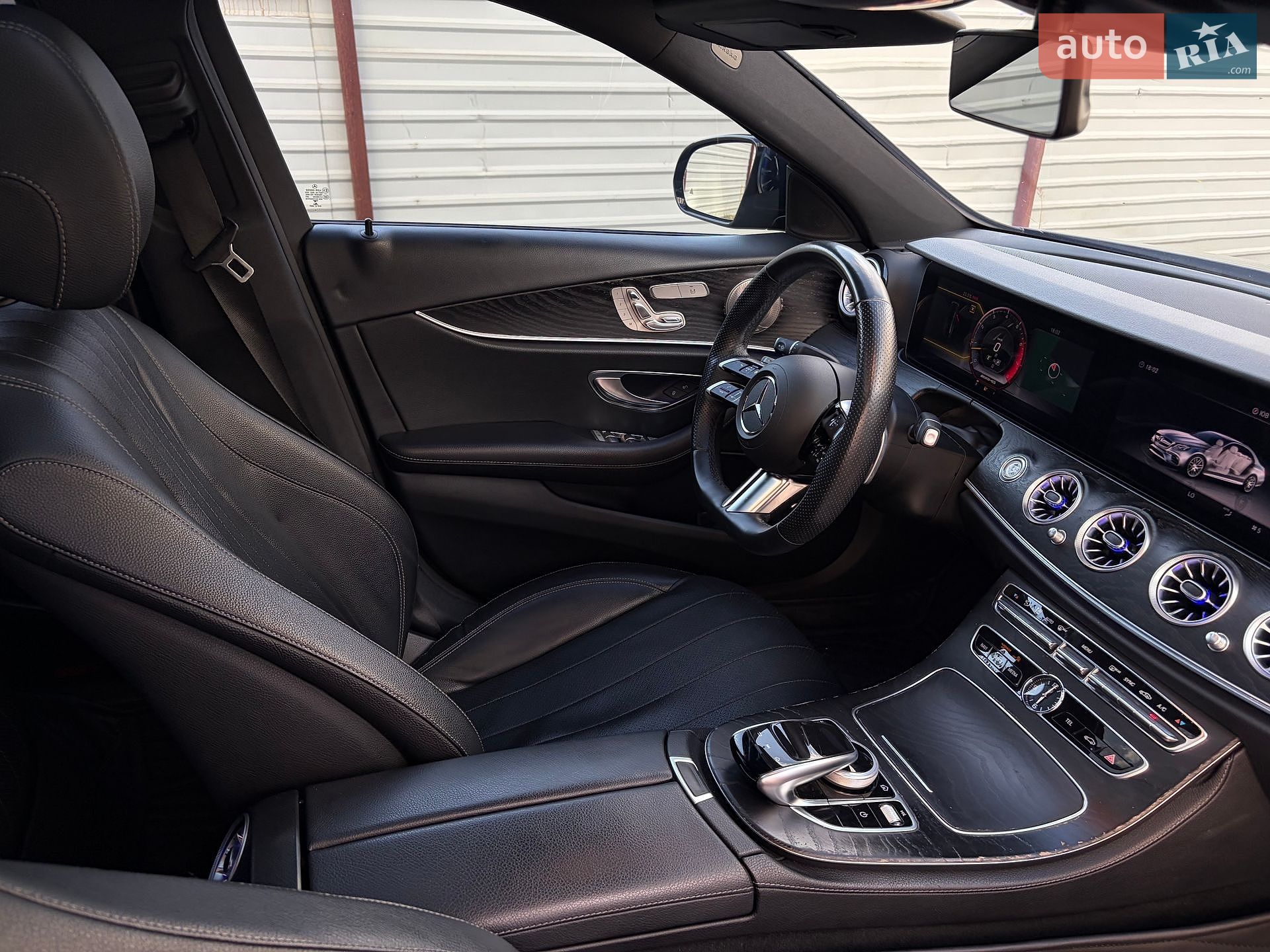 Mercedes-Benz E-Class 2018 VIN WDDZF4JB6JA468782 фото оголошення 54 з 67