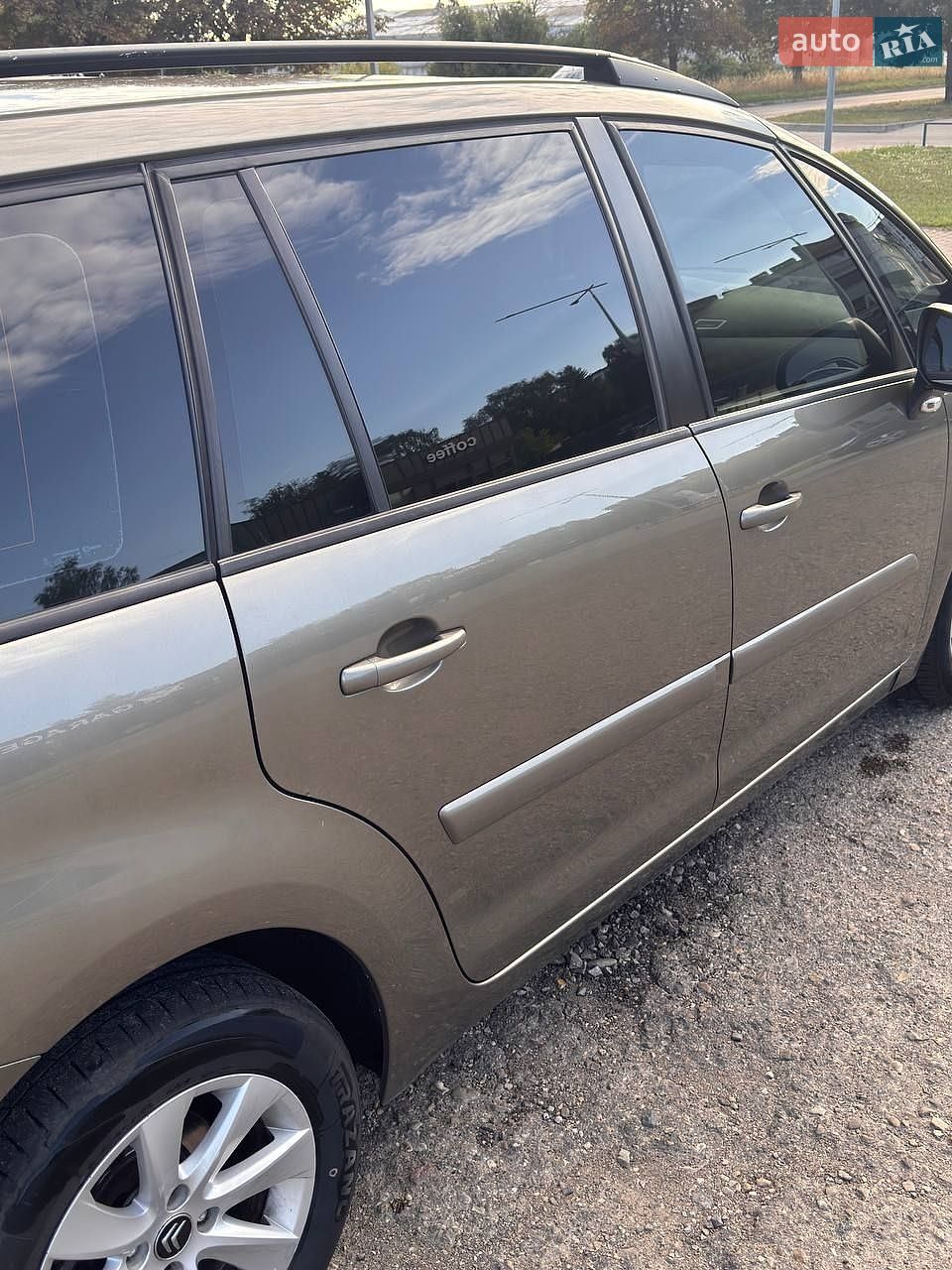 Citroen C4 Picasso 2012 VIN VF7UA9HR8CJ573390 фото оголошення 4 з 9