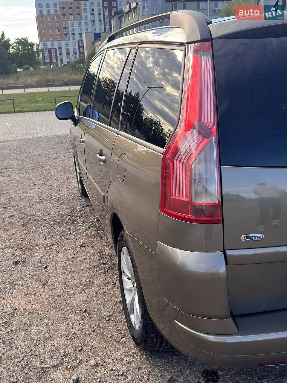 Citroen C4 Picasso 2012 VIN VF7UA9HR8CJ573390 фото оголошення 7 з 9