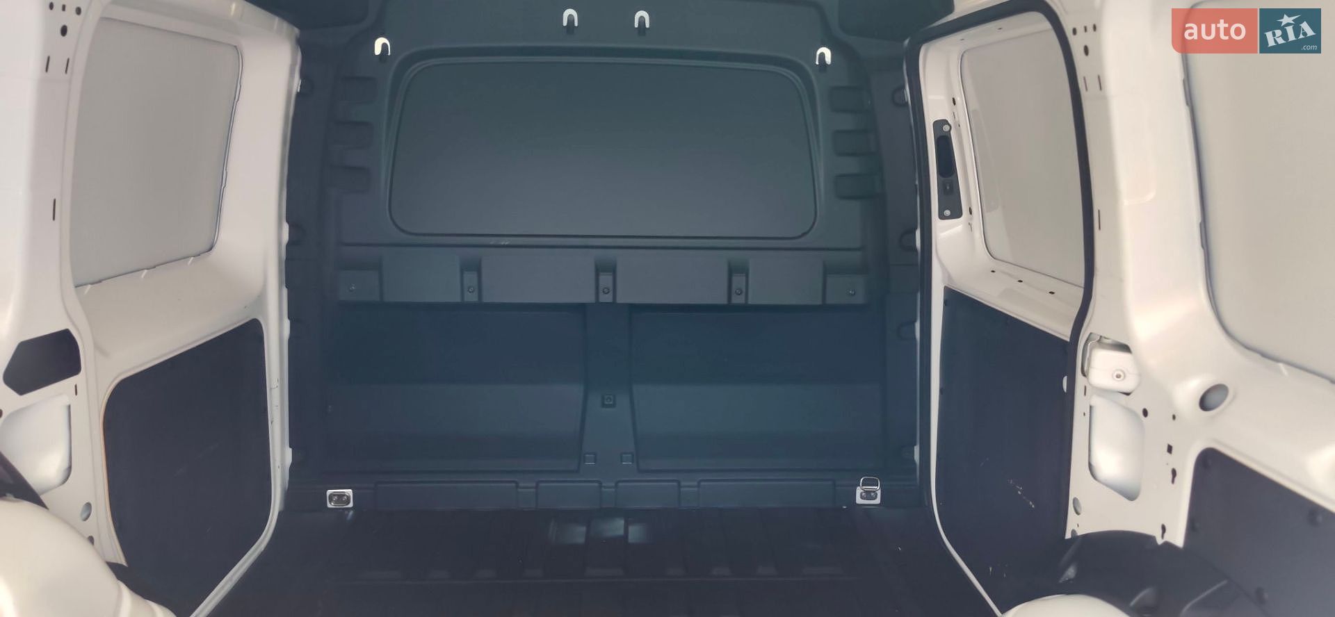 Volkswagen Caddy 2021 VIN WV1ZZZSKZNX018057 фото оголошення 22 з 55