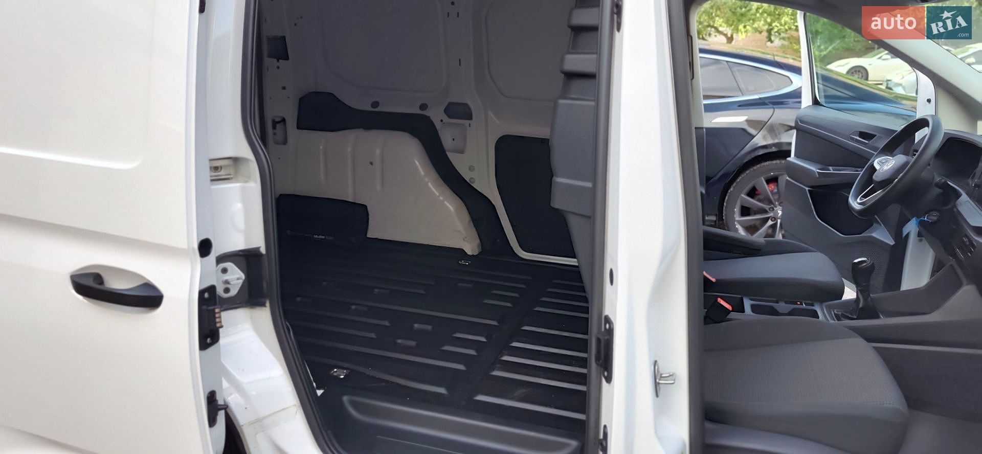 Volkswagen Caddy 2021 VIN WV1ZZZSKZNX018057 фото оголошення 31 з 55
