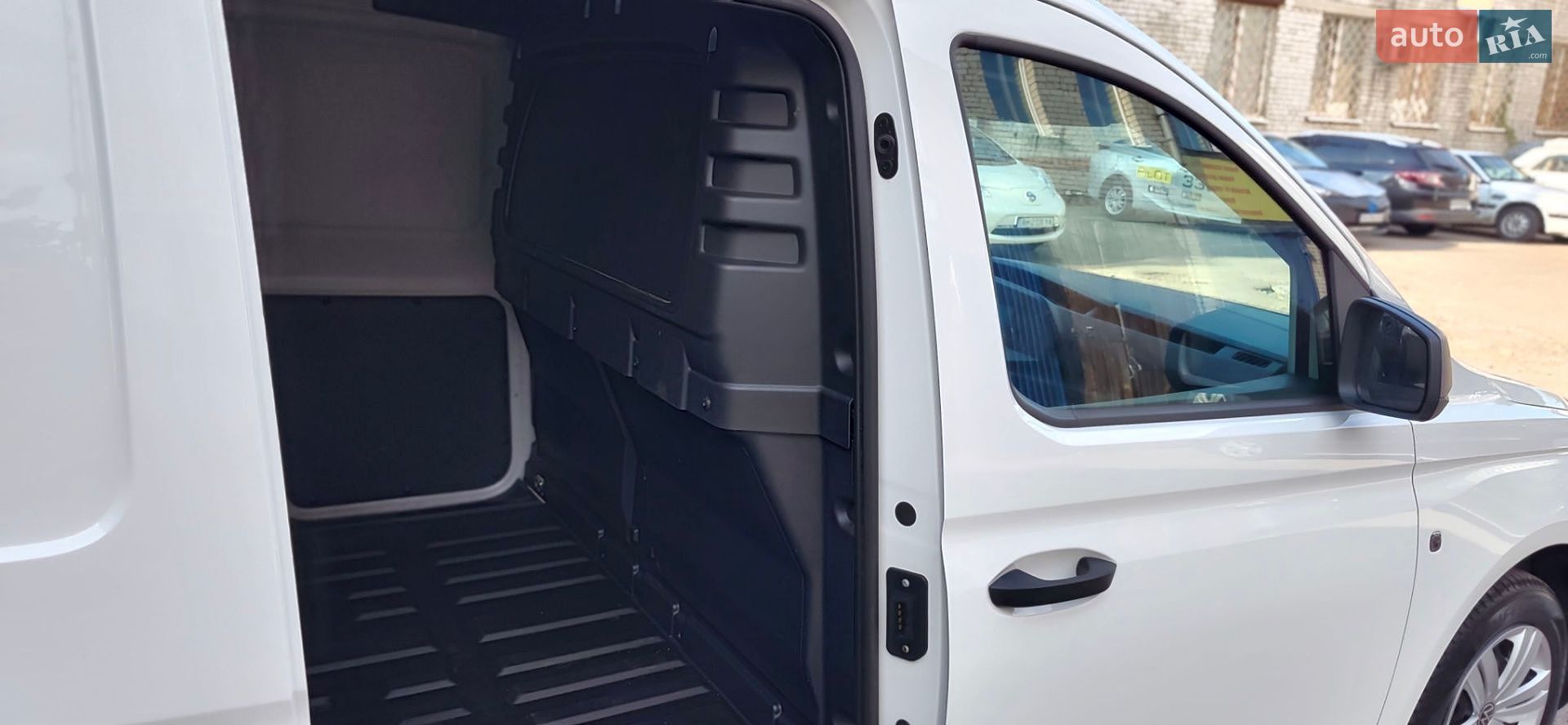 Volkswagen Caddy 2021 VIN WV1ZZZSKZNX018057 фото оголошення 29 з 55