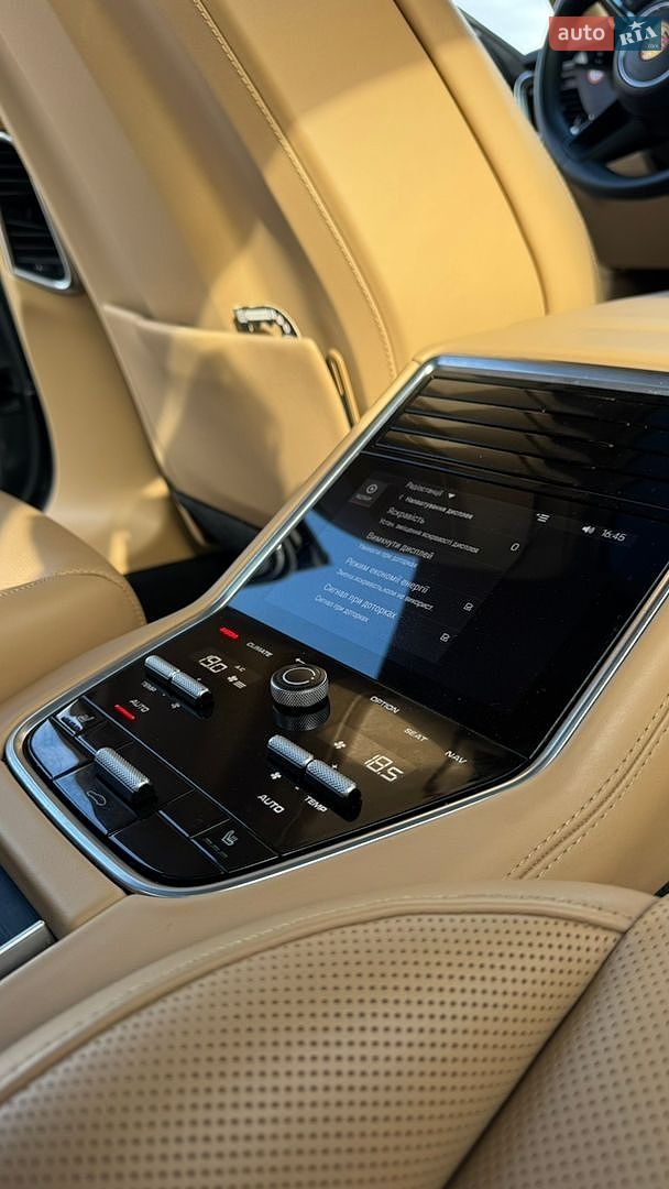 Porsche Panamera 2022 VIN WP0AJ2A72PL101140 фото оголошення 24 з 32