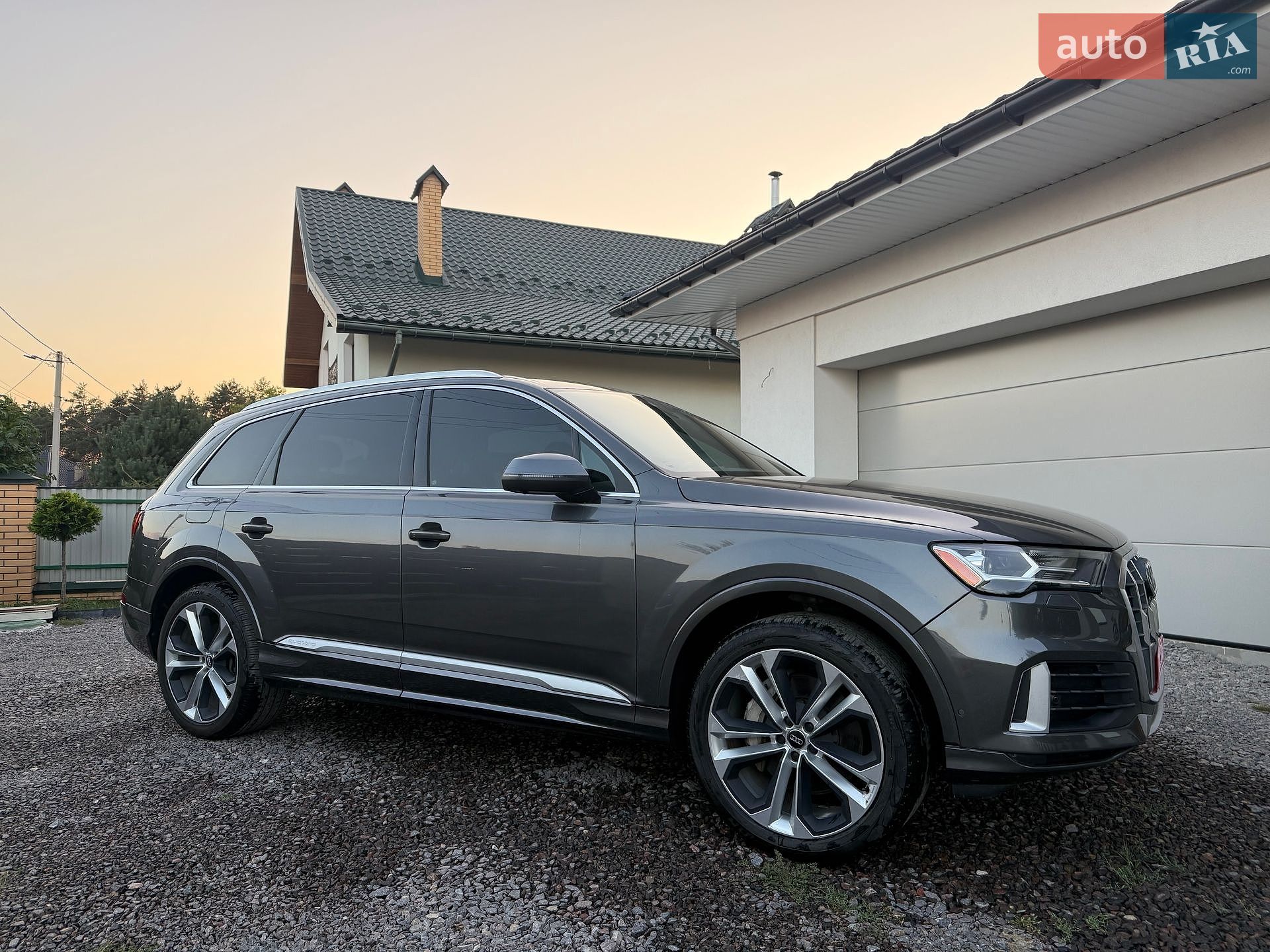 Audi Q7 2020 VIN WA1LXAF72LD004285 фото оголошення 3 з 24
