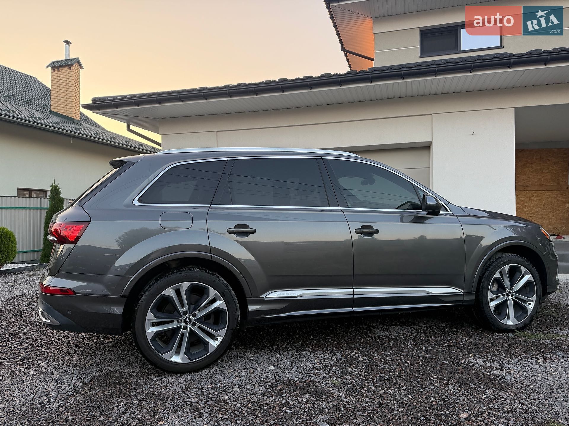 Audi Q7 2020 VIN WA1LXAF72LD004285 фото оголошення 11 з 27