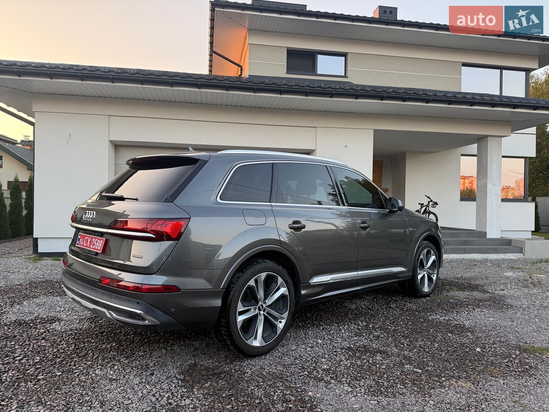 Audi Q7 2020 VIN WA1LXAF72LD004285 фото оголошення 5 з 24