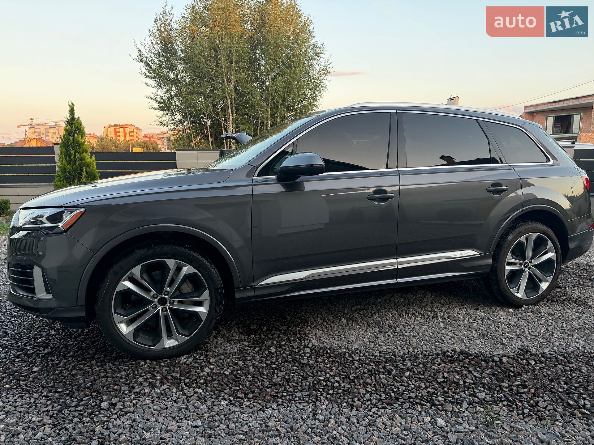 Audi Q7 2020 VIN WA1LXAF72LD004285 фото оголошення 12 з 24