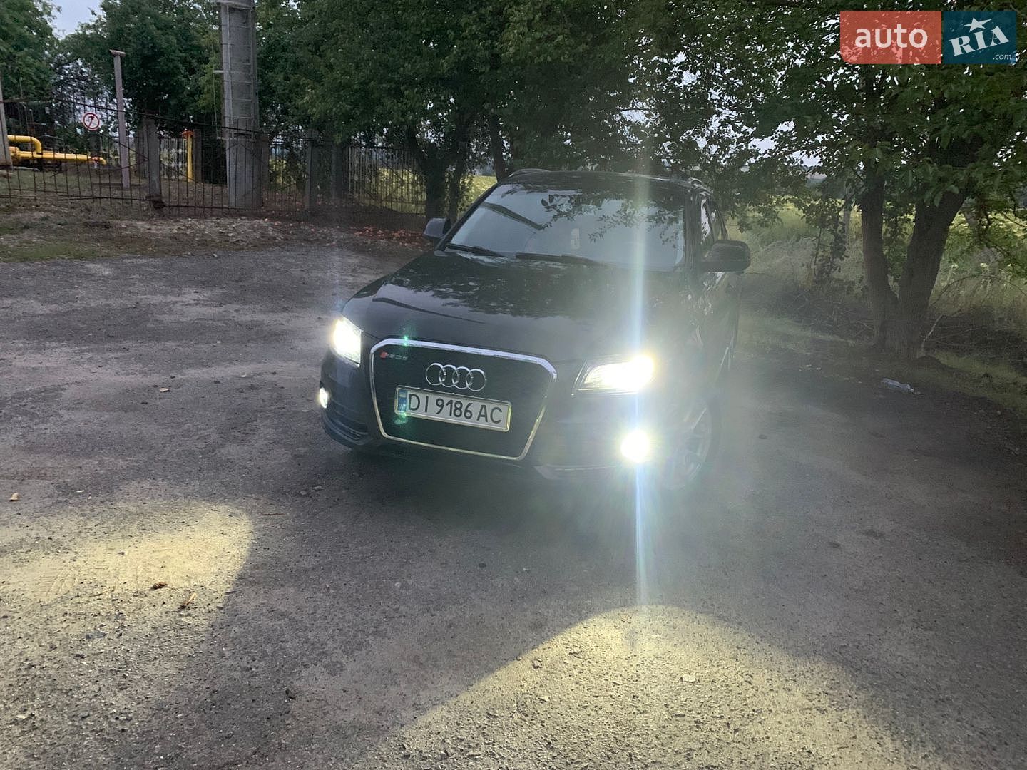 Audi Q5 2011 VIN WAUZZZ8R0BA091091 фото оголошення 14 з 32