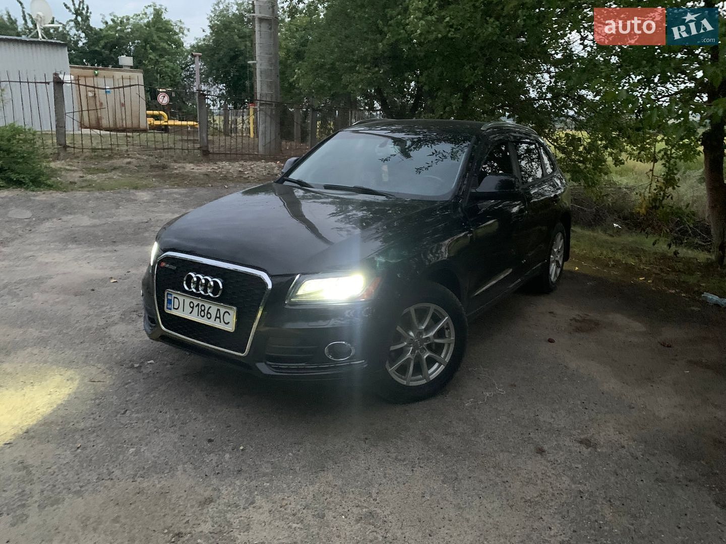 Audi Q5 2011 VIN WAUZZZ8R0BA091091 фото оголошення 3 з 32