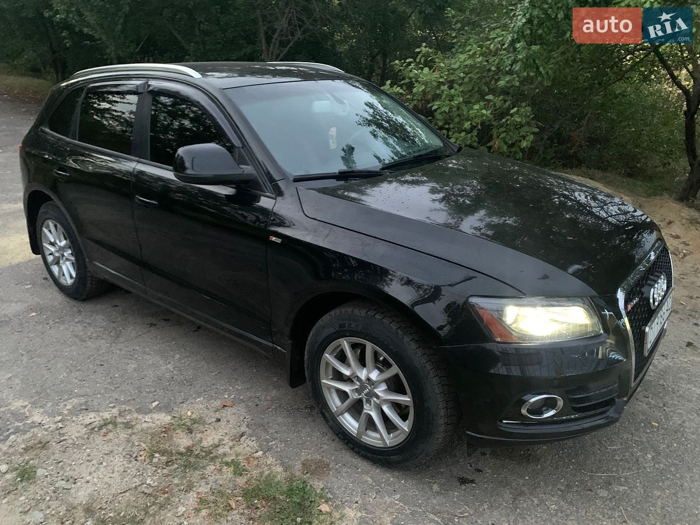 Audi Q5 2011 VIN WAUZZZ8R0BA091091 фото оголошення 2 з 32
