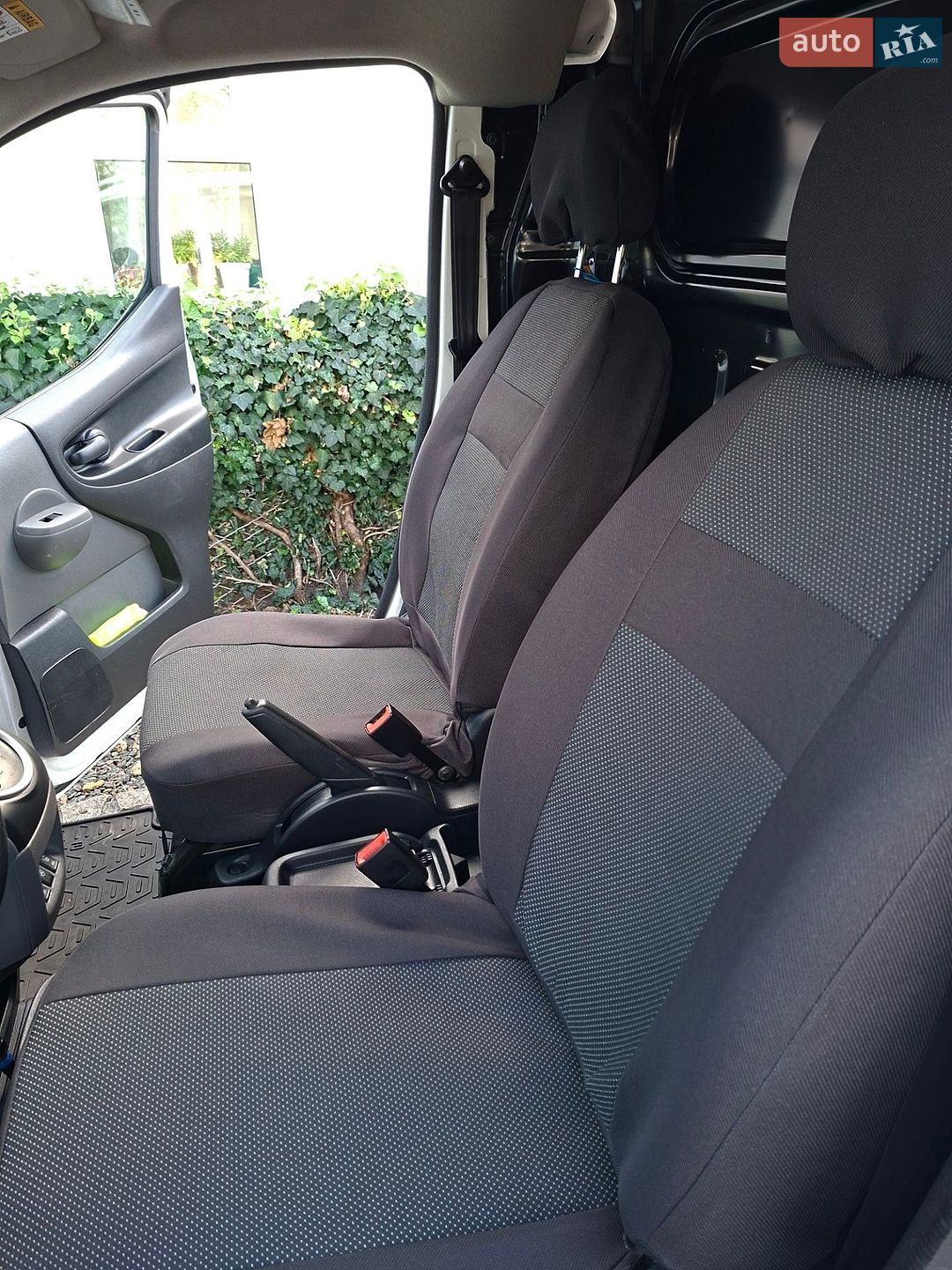 Nissan e-NV200 2019 VIN YSKHAAME0U0607596 фото оголошення 30 з 32