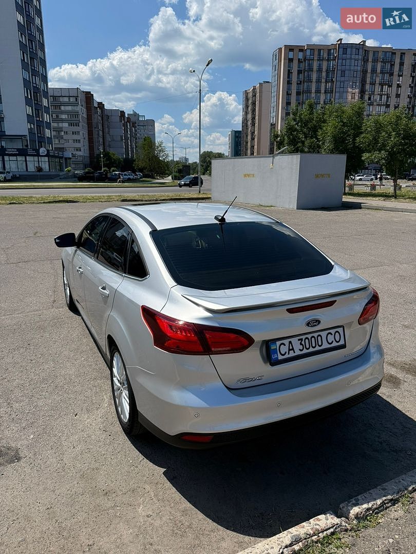 Ford Focus 2018 VIN 1FADP3J2XJL279655 фото оголошення 9 з 53