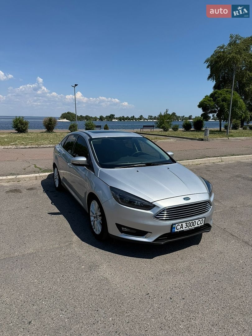 Ford Focus 2018 VIN 1FADP3J2XJL279655 фото оголошення 14 з 53