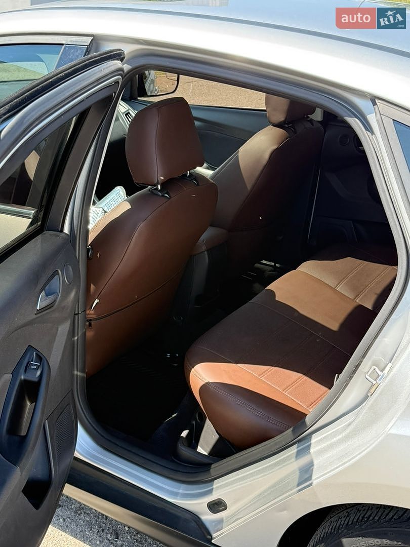Ford Focus 2018 VIN 1FADP3J2XJL279655 фото оголошення 33 з 53