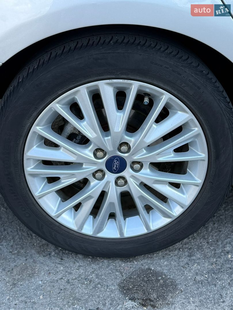 Ford Focus 2018 VIN 1FADP3J2XJL279655 фото оголошення 32 з 53