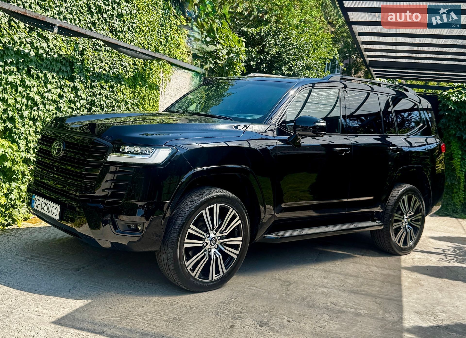 Toyota Land Cruiser 2023 VIN JTMAAABJ604041903 фото оголошення 2 з 15