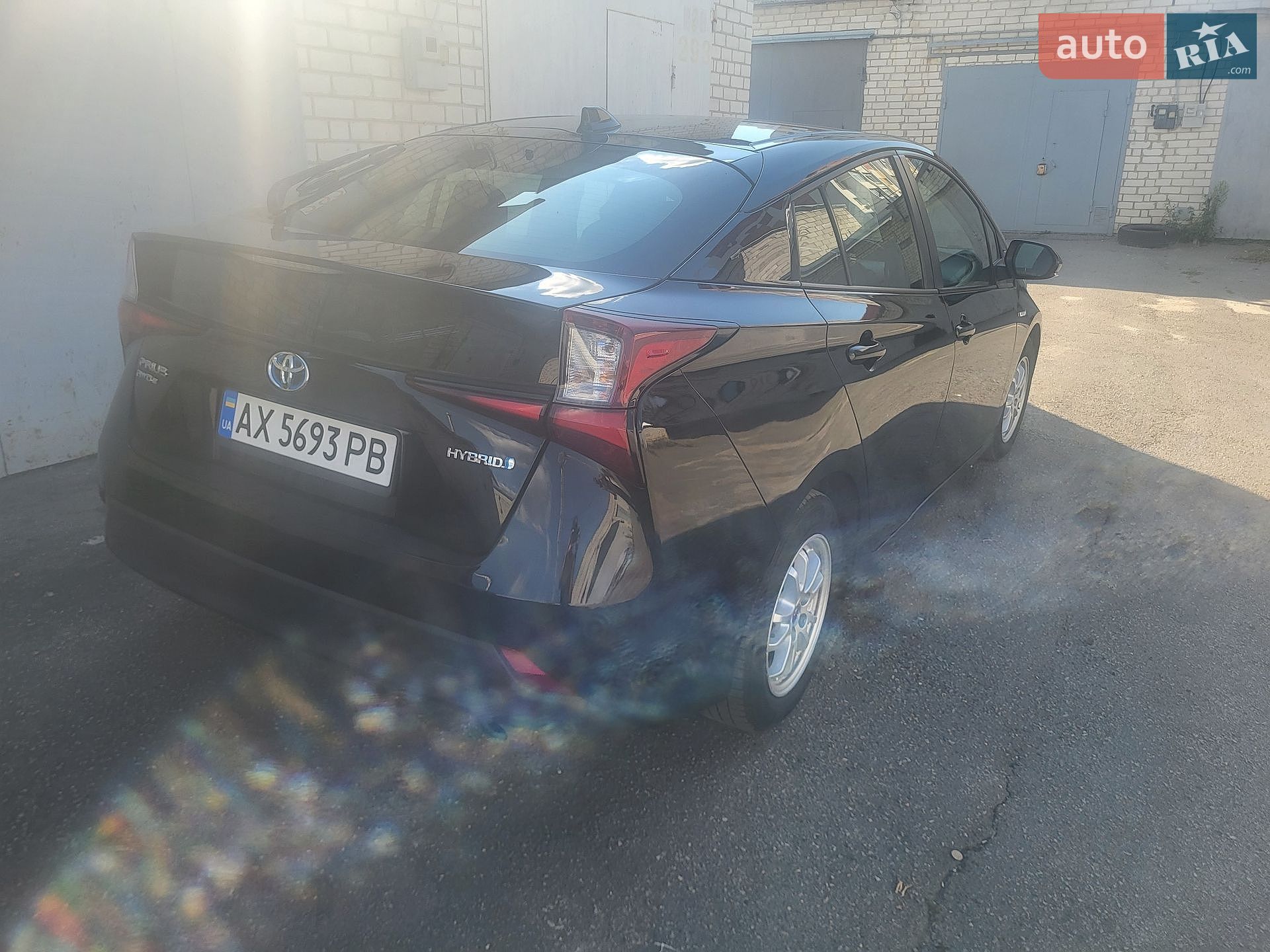 Toyota Prius 2022 VIN JTDL9MFU9N3035565 фото оголошення 2 з 23
