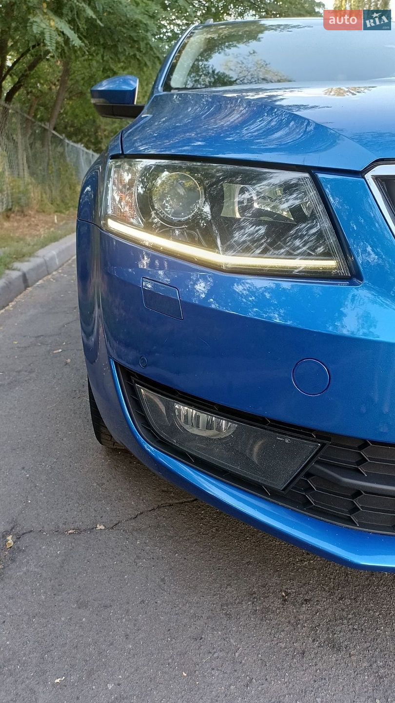 Skoda Octavia 2016 VIN TMBLK7NE8H0030590 фото оголошення 10 з 52