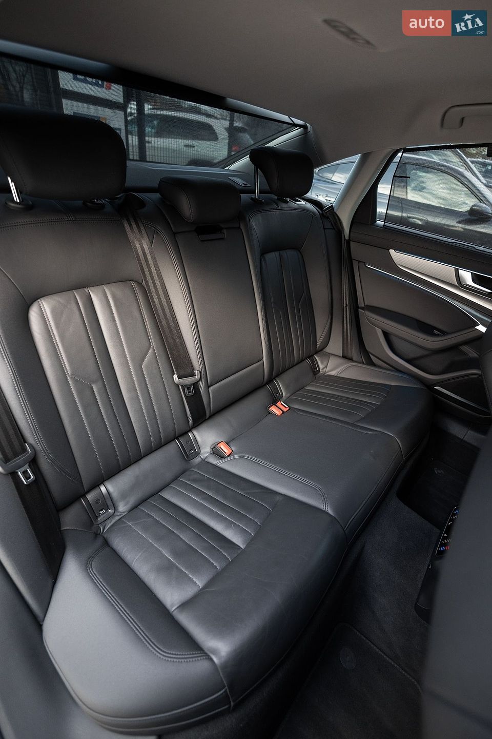 Audi A6 2018 VIN WAUZZZF2XKN004246 фото оголошення 34 з 42