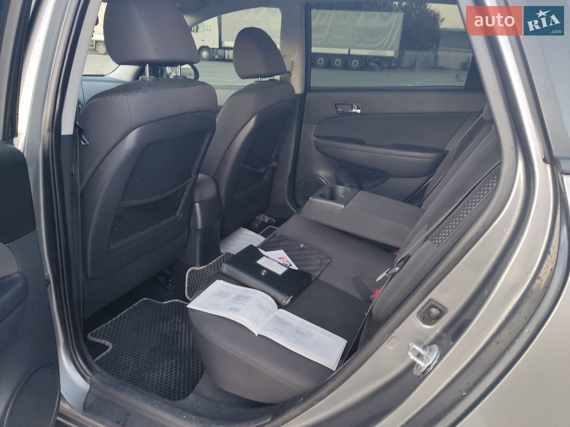 Hyundai i30 2011 VIN TMADC81DBCJ080955 фото оголошення 15 з 23
