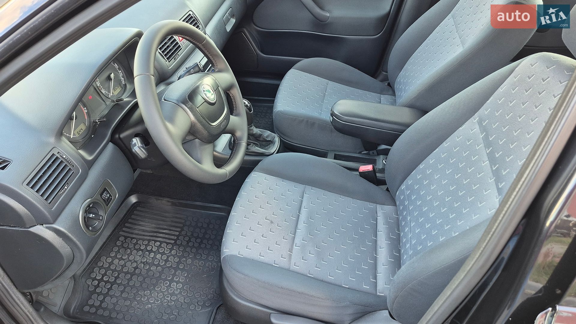 Skoda Octavia 2010 VIN TMBDX41U1A8864550 фото оголошення 17 з 33