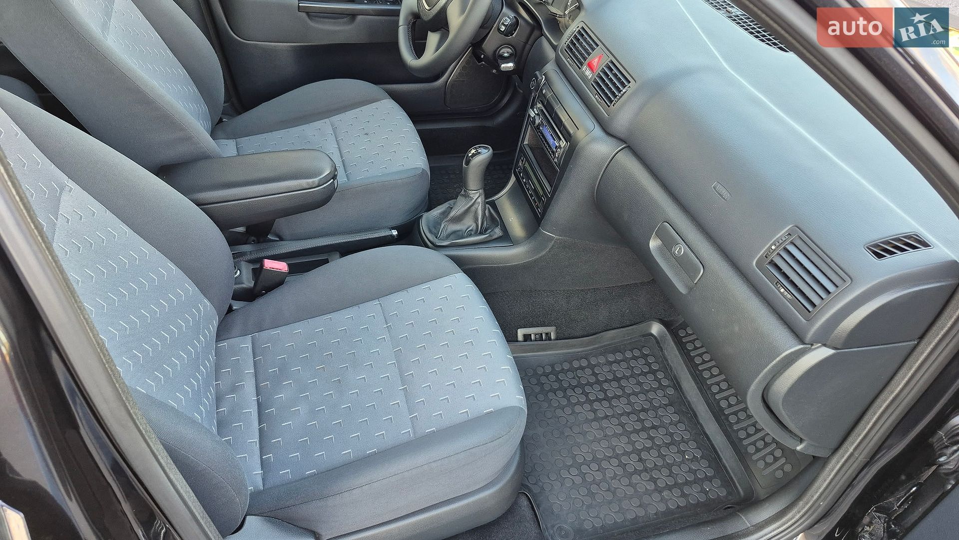 Skoda Octavia 2010 VIN TMBDX41U1A8864550 фото оголошення 24 з 33