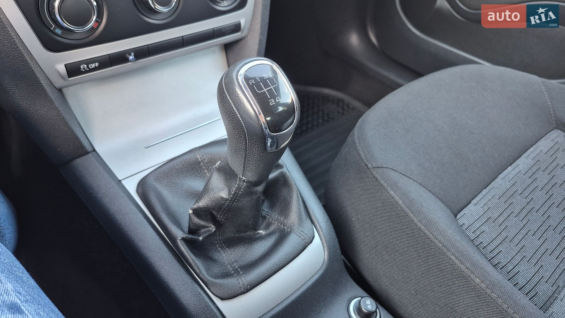 Skoda Octavia 2010 VIN TMBDX41U1A8864550 фото оголошення 21 з 33
