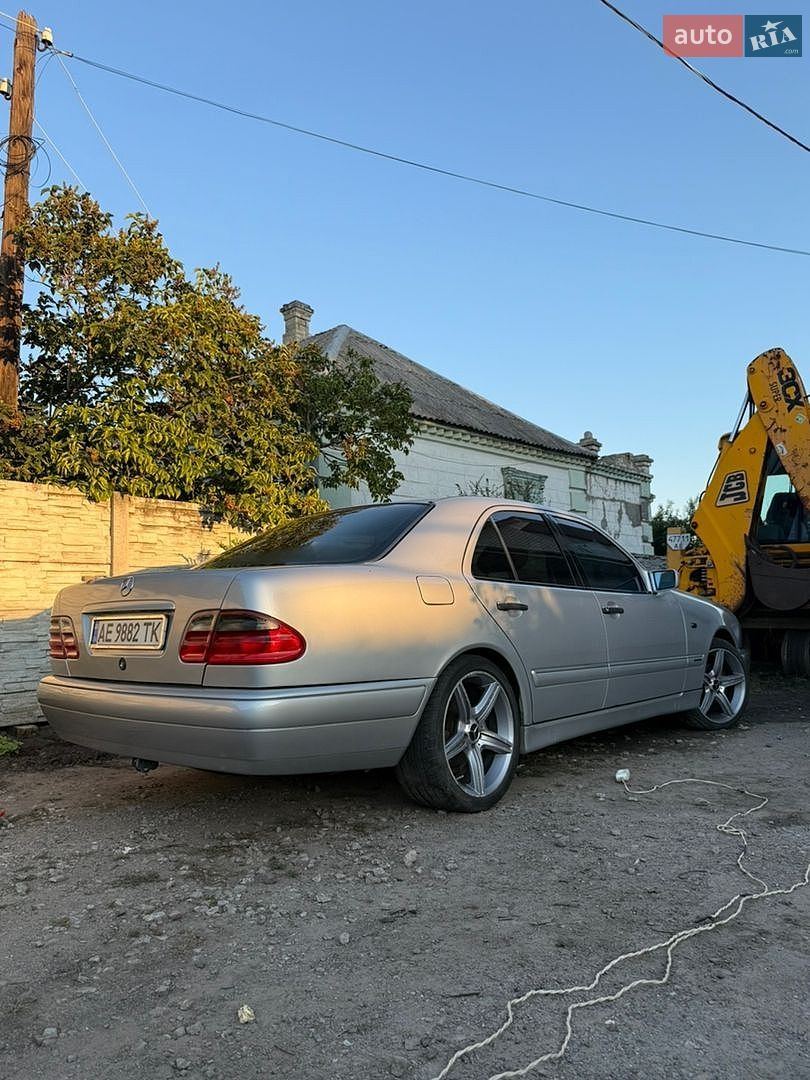 Mercedes-Benz E-Class 1995 VIN WDB2100371A056643 фото оголошення 2 з 24