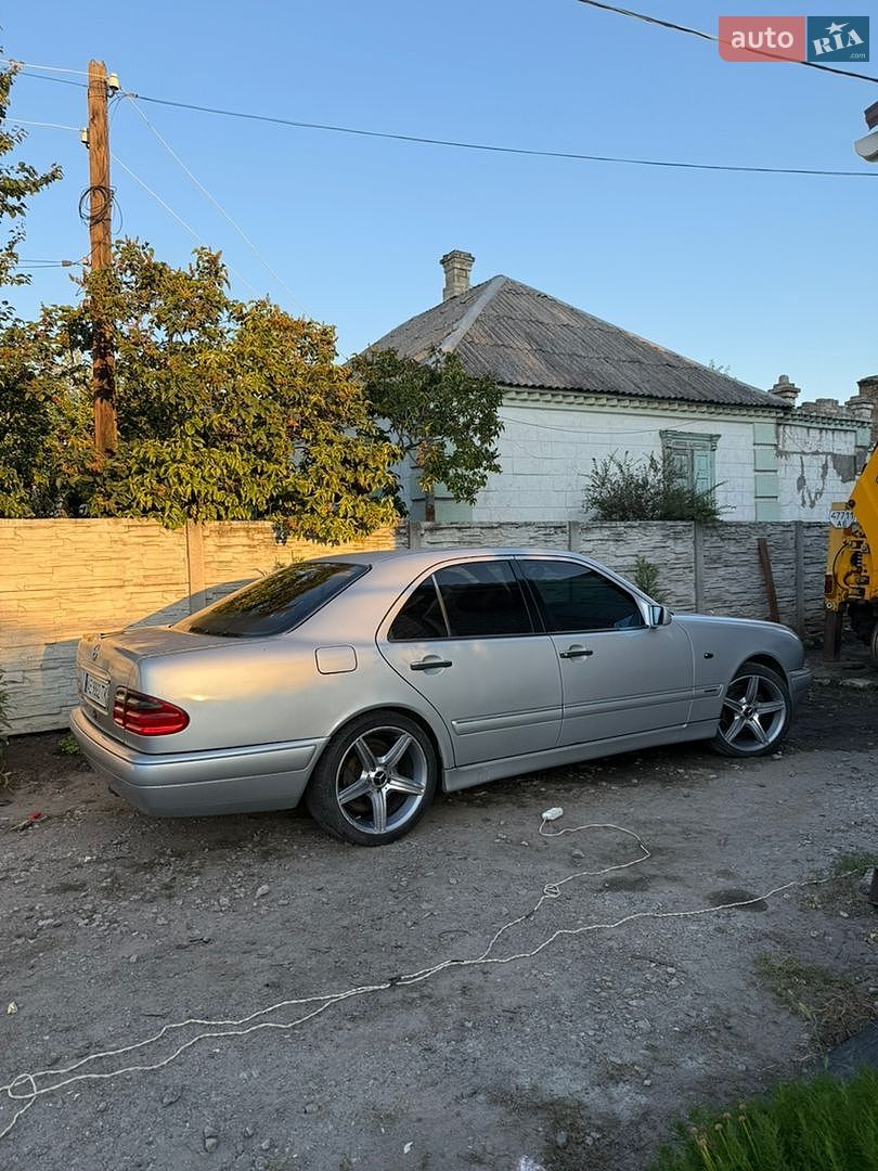 Mercedes-Benz E-Class 1995 VIN WDB2100371A056643 фото оголошення 3 з 24