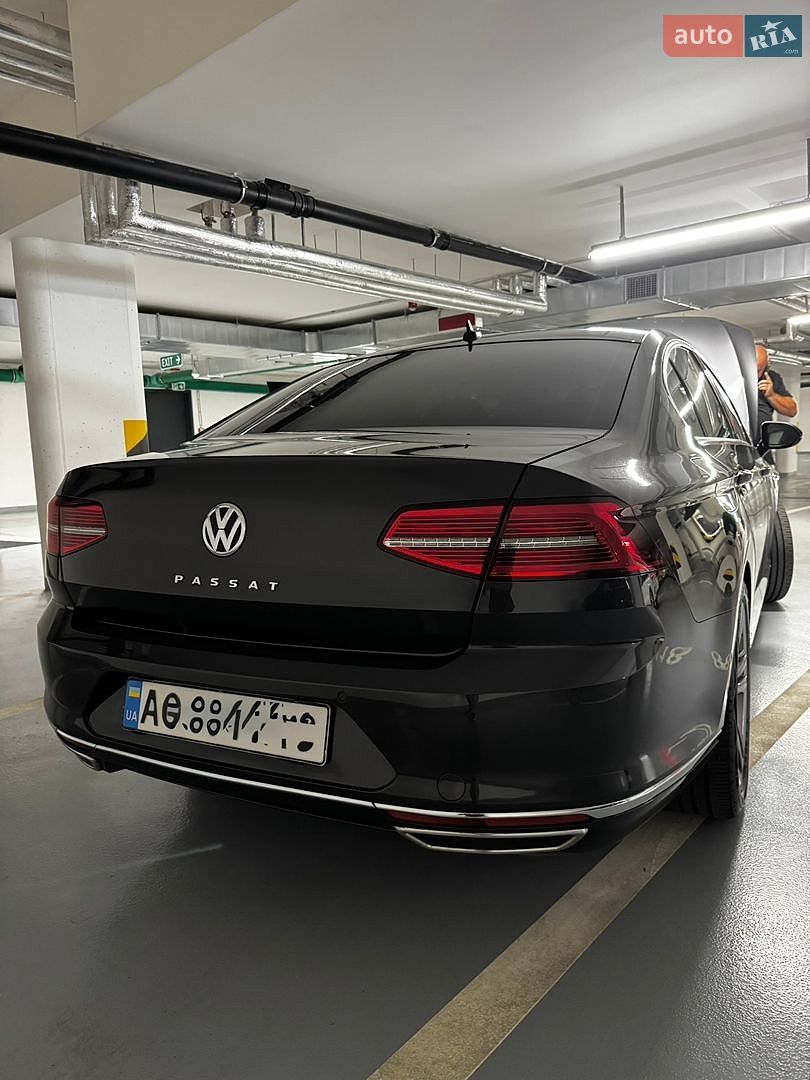 Volkswagen Passat 2018 VIN WVWZZZ3CZKE054352 фото оголошення 5 з 12