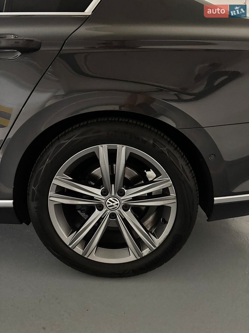Volkswagen Passat 2018 VIN WVWZZZ3CZKE054352 фото оголошення 8 з 12