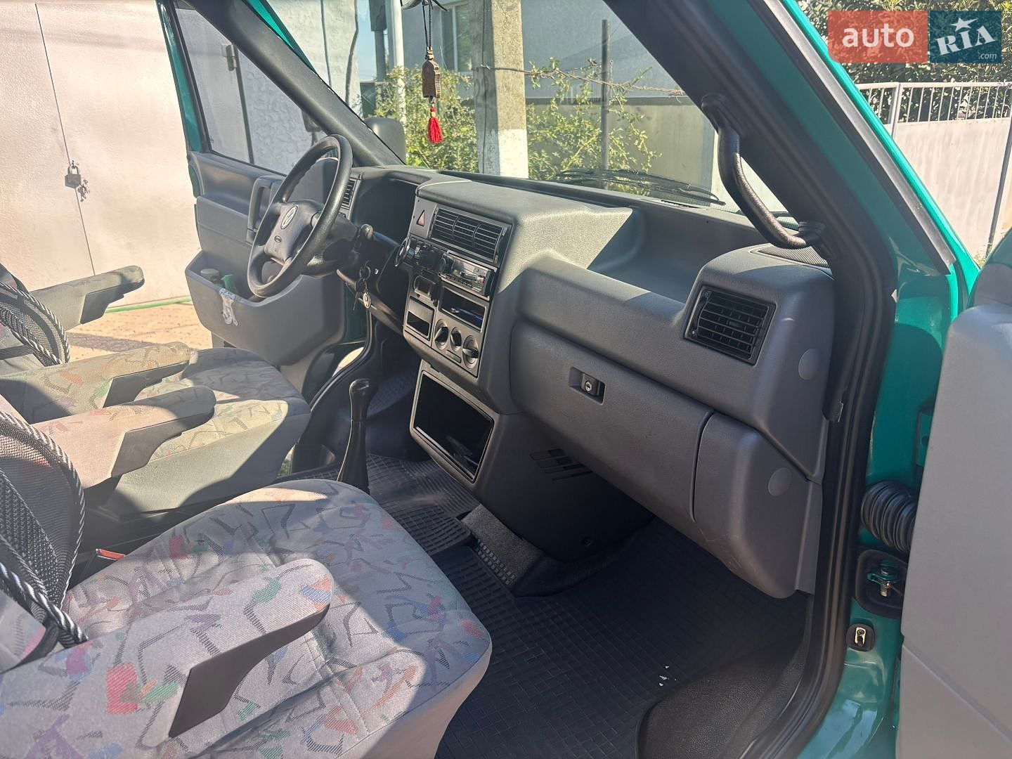 Volkswagen Transporter 1999 VIN WV1ZZZ70ZYH004723 фото оголошення 12 з 32