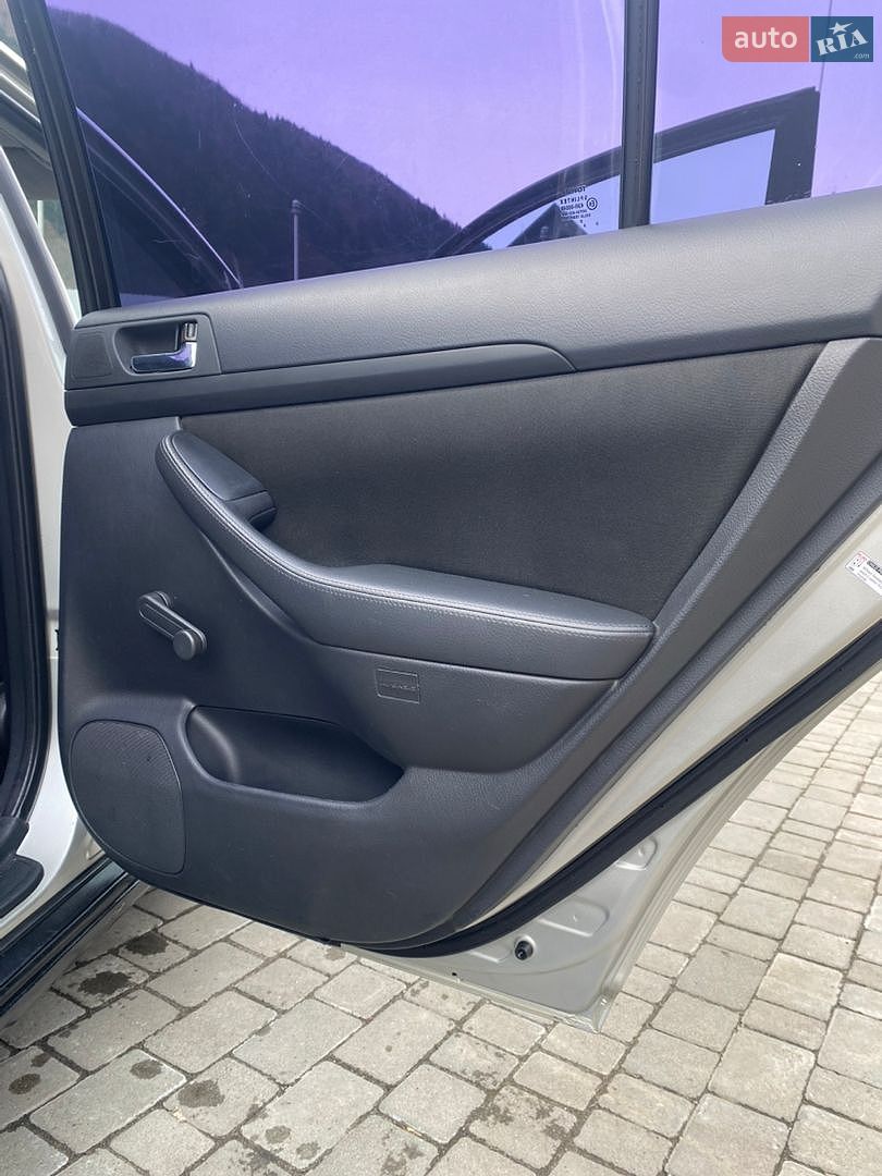 Toyota Avensis 2003 VIN SB1BZ56L10E005177 фото оголошення 16 з 27