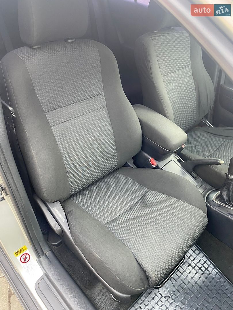 Toyota Avensis 2003 VIN SB1BZ56L10E005177 фото оголошення 17 з 27