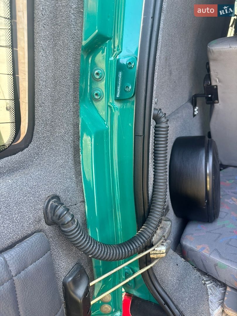 Volkswagen Transporter 1999 VIN WV1ZZZ70ZYH004723 фото оголошення 29 з 32