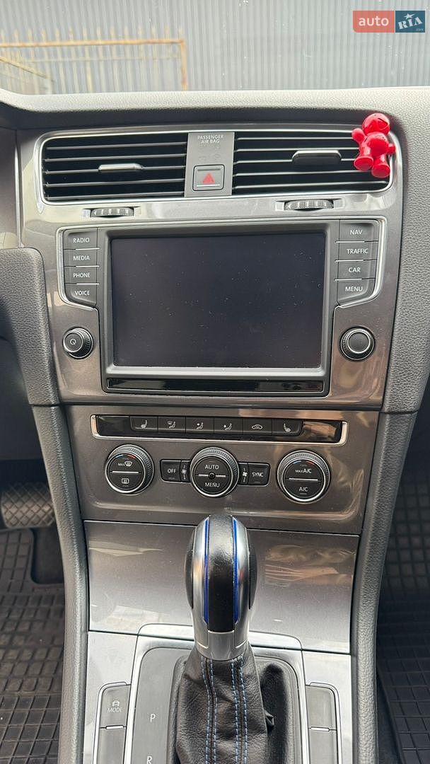 Volkswagen e-Golf 2014 VIN WVWZZZAUZFW903868 фото оголошення 2 з 12