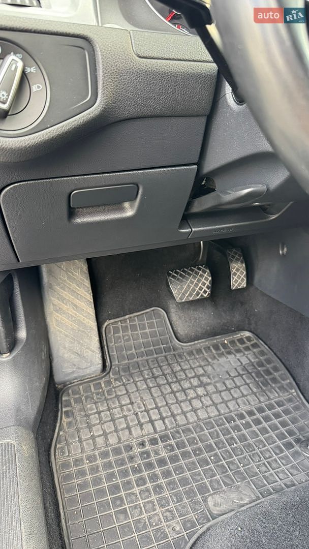 Volkswagen e-Golf 2014 VIN WVWZZZAUZFW903868 фото оголошення 7 з 12